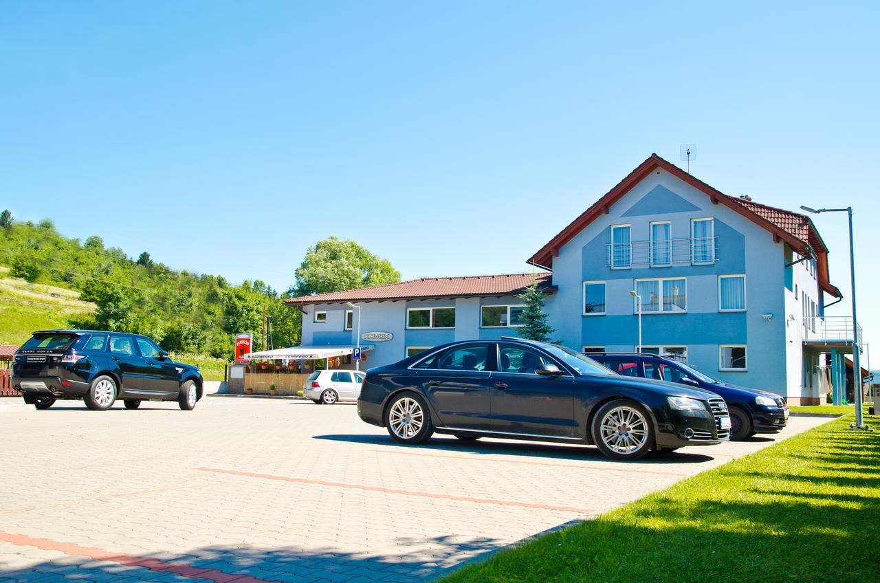 Penzion Kovox Staskov Exteriör bild